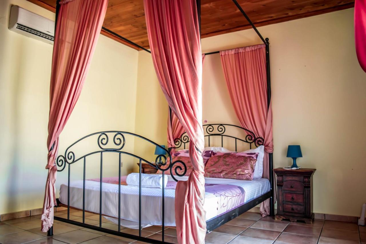 Niriides Villas Old Listing Hersonissos  Dış mekan fotoğraf